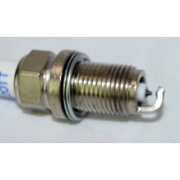 6 PCSNEW -- DENSO 4504 PLATINUM T T Spark Plugs -- PK20TT