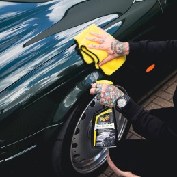 Meguiar's G201024EU Ultimate Quik Detailer 709ml, to enhance gloss, slickness and wax protection