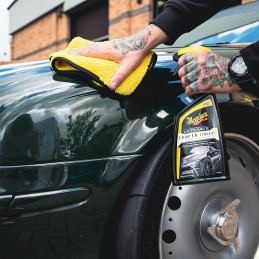 Meguiar's G201024EU Ultimate Quik Detailer 709ml, to enhance gloss, slickness and wax protection