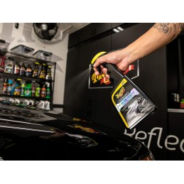 Meguiar's Ultimate Quik Detailer - 24 Oz Spray Bottle, G201024