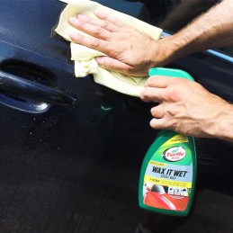 Turtle Wax - Wax It Wet Car Spray Wax, 2 x 500ml - Instant Shine & Protection, Quick & Easy Application, Advanced Technology for