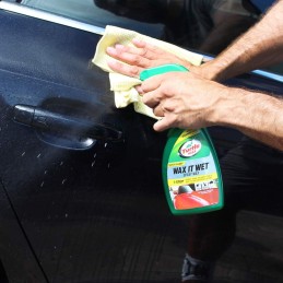 Turtle Wax - Wax It Wet Car Spray Wax, 2 x 500ml - Instant Shine & Protection, Quick & Easy Application, Advanced Technology for